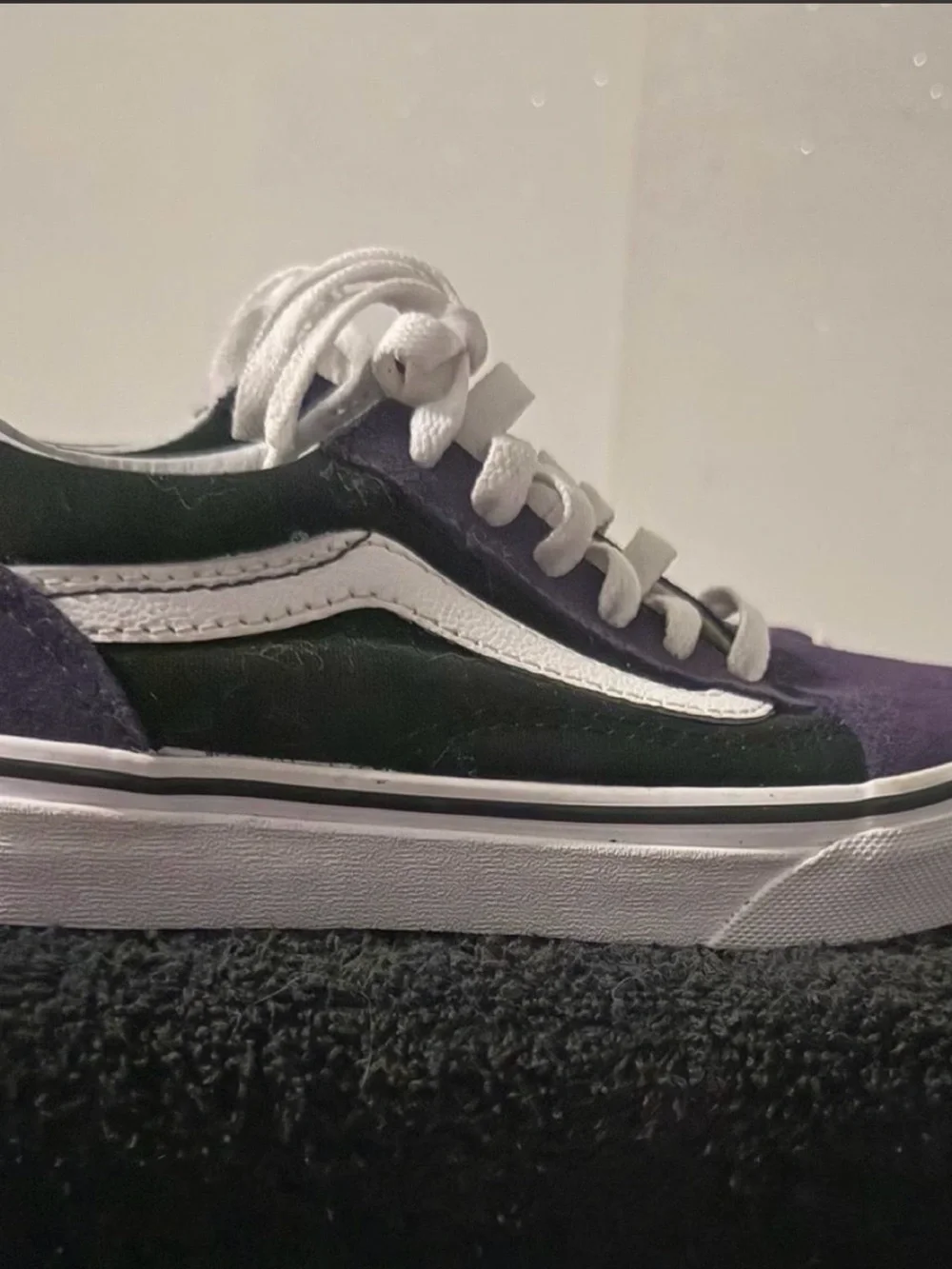 VANS OLD SKOOL Kids Purple & Black Skate Sneakers with White Stripe